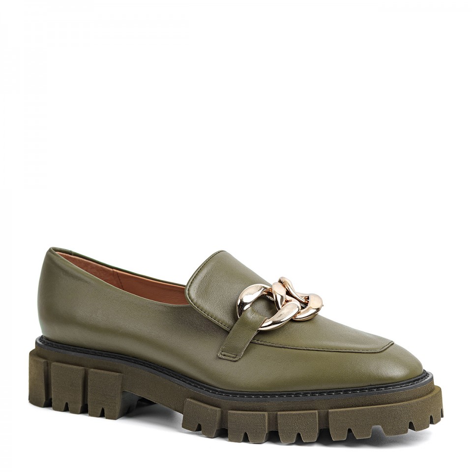 Comfortable, slip-on moccasins in olive color