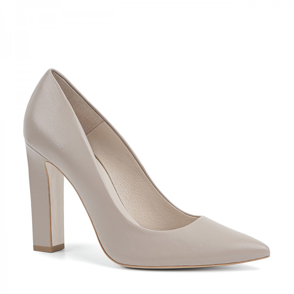 Beige pumps with a classic block heel
