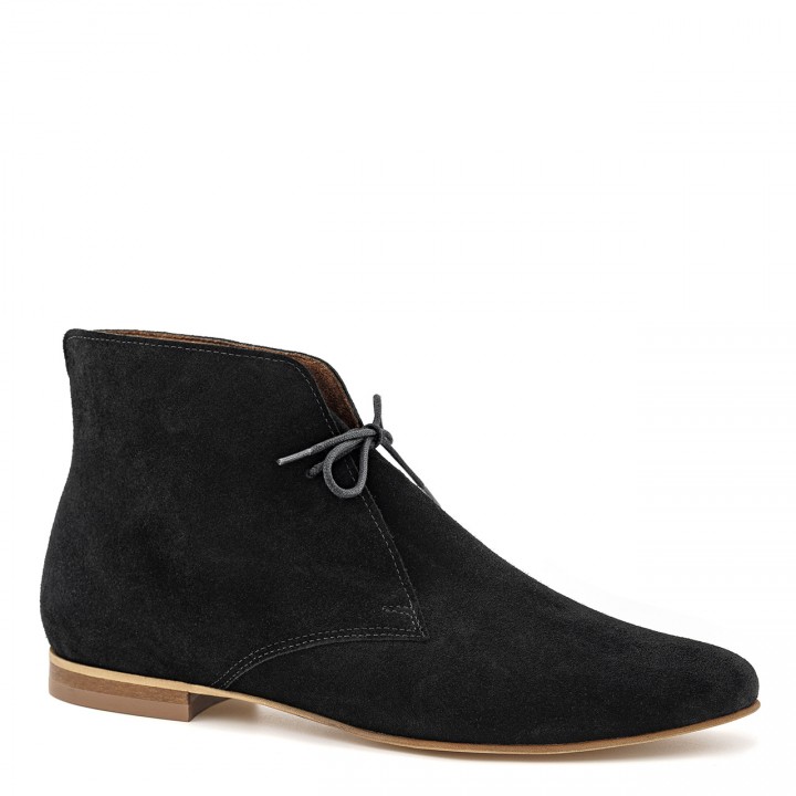 Black lace-up ankle boots with a flat sole made from natural velour leather