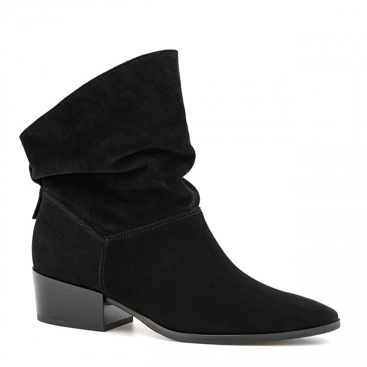 Black velour ankle boots with a low heel and a loose shaft