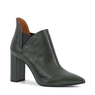 Leather ankle boots in khaki color with a wide block heel measuring 9 cm