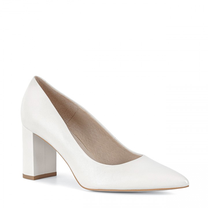 Wedding pumps with a stable 7 cm high heel