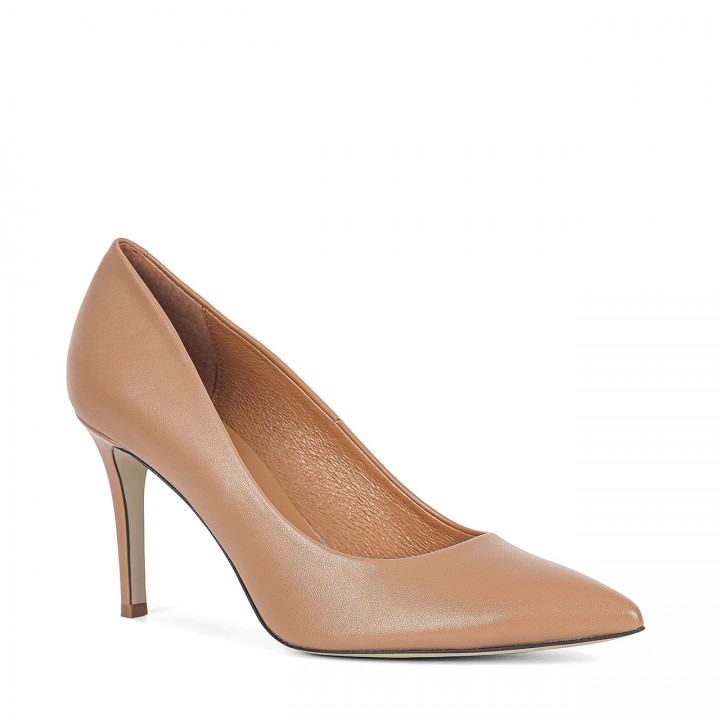 Toffee pumps with a 9 cm high heel, made of natural grain leather with pointed toes