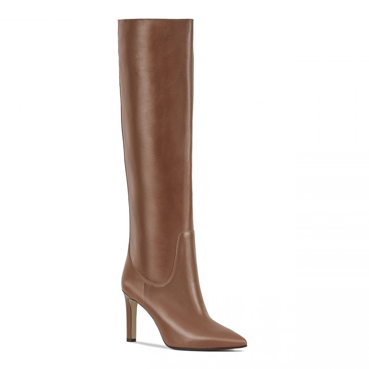 Light brown high boots made of natural grain leather with a 9 cm high heel