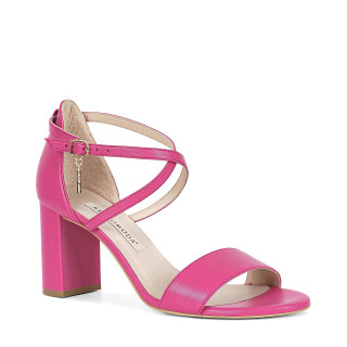 Summer sandals with a comfortable block heel made of natural leather in fuchsia color