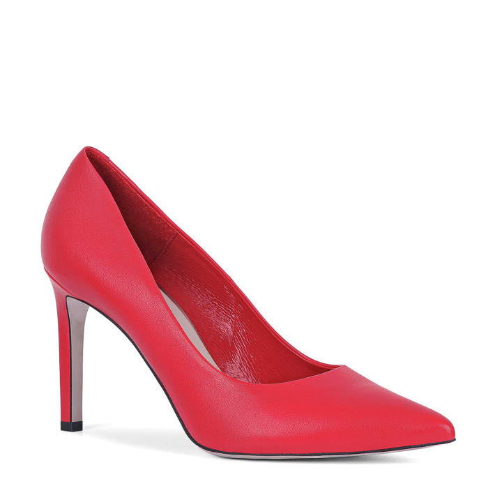 Elegant red high heels made of natural grain leather