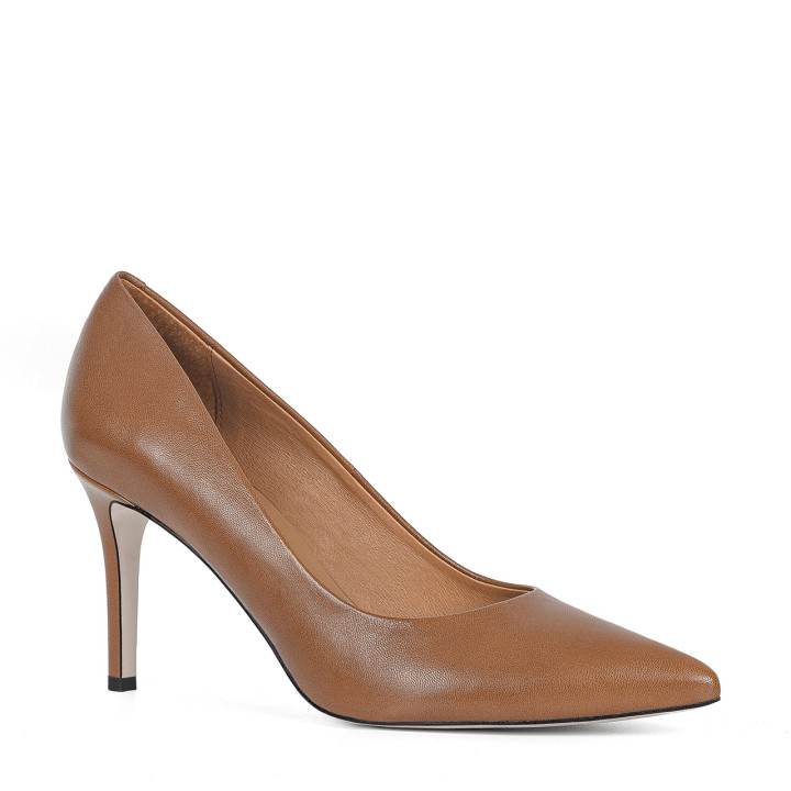 Classic brown high heels handmade of natural grain leather