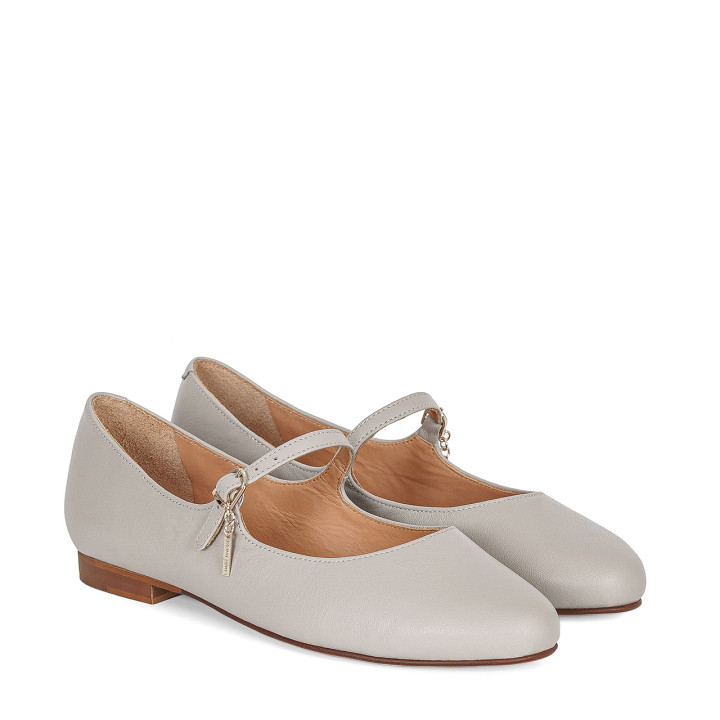 Comfortable ballet flats with straps made of genuine grain leather