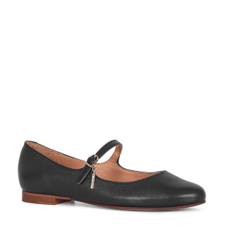 Black ballet flats made of natural grain leather