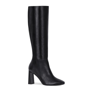 Elegant black boots with a stable heel made of natural grain leather