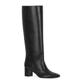 Elegant black low-heeled boots made of natural grain leather