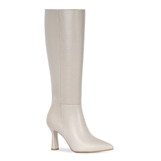 Stable-heeled boots made of natural ivory-colored grain leather