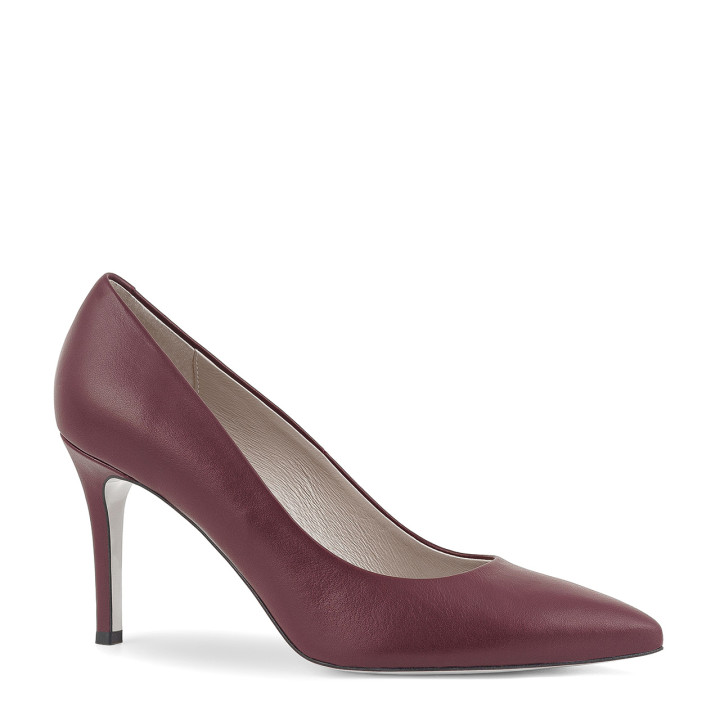 Burgundy high-heeled pumps made of natural grain leather