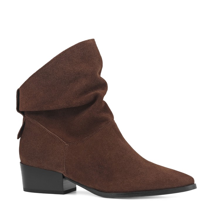 Brown velvet low-heeled ankle boots