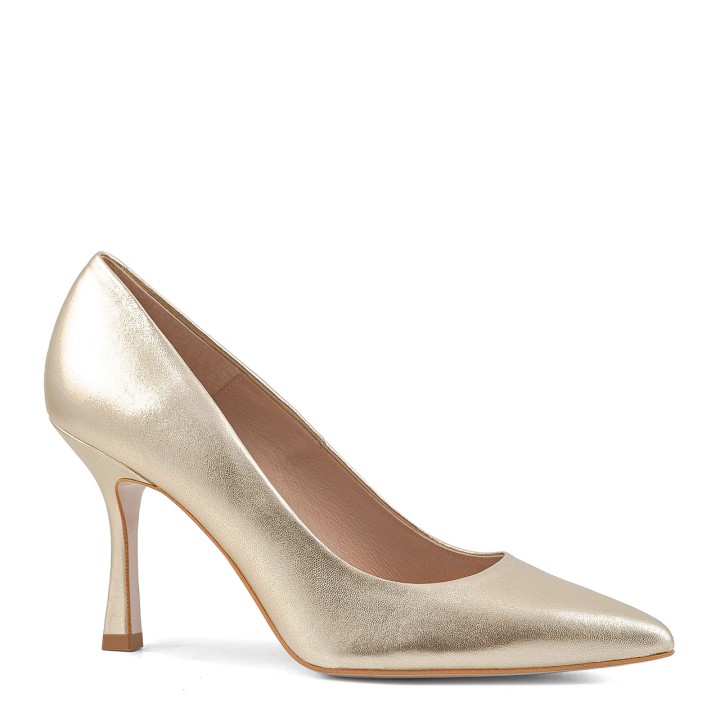 Elegant gold pumps with a high heel made of natural grain leather