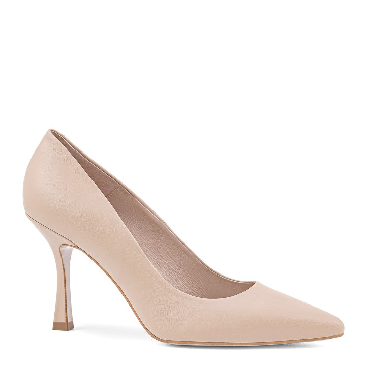 Beige high-heeled pumps made of natural grain leather