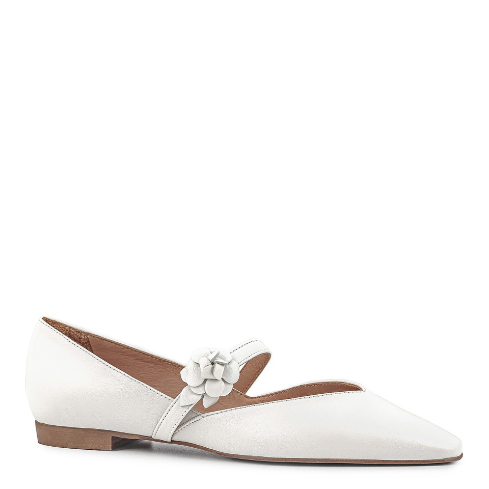 Wedding leather ballet flats with square toes and flower decoration