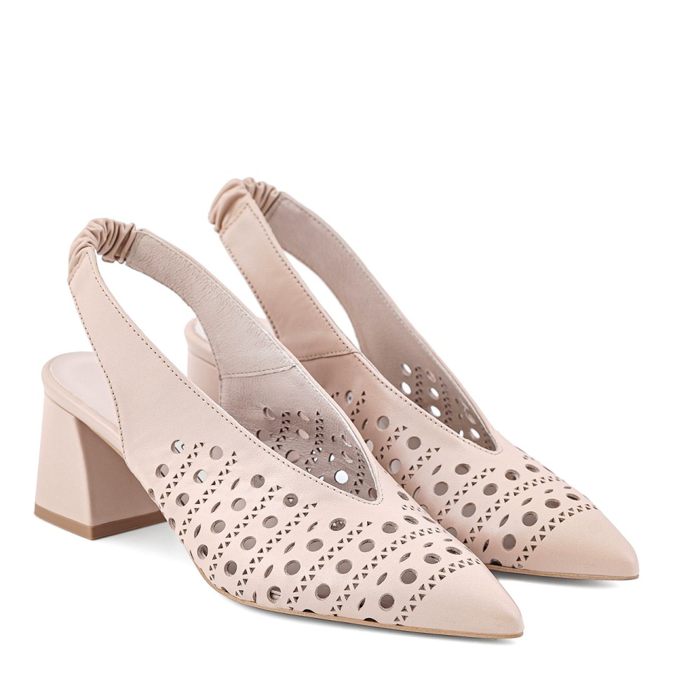  Openwork pumps