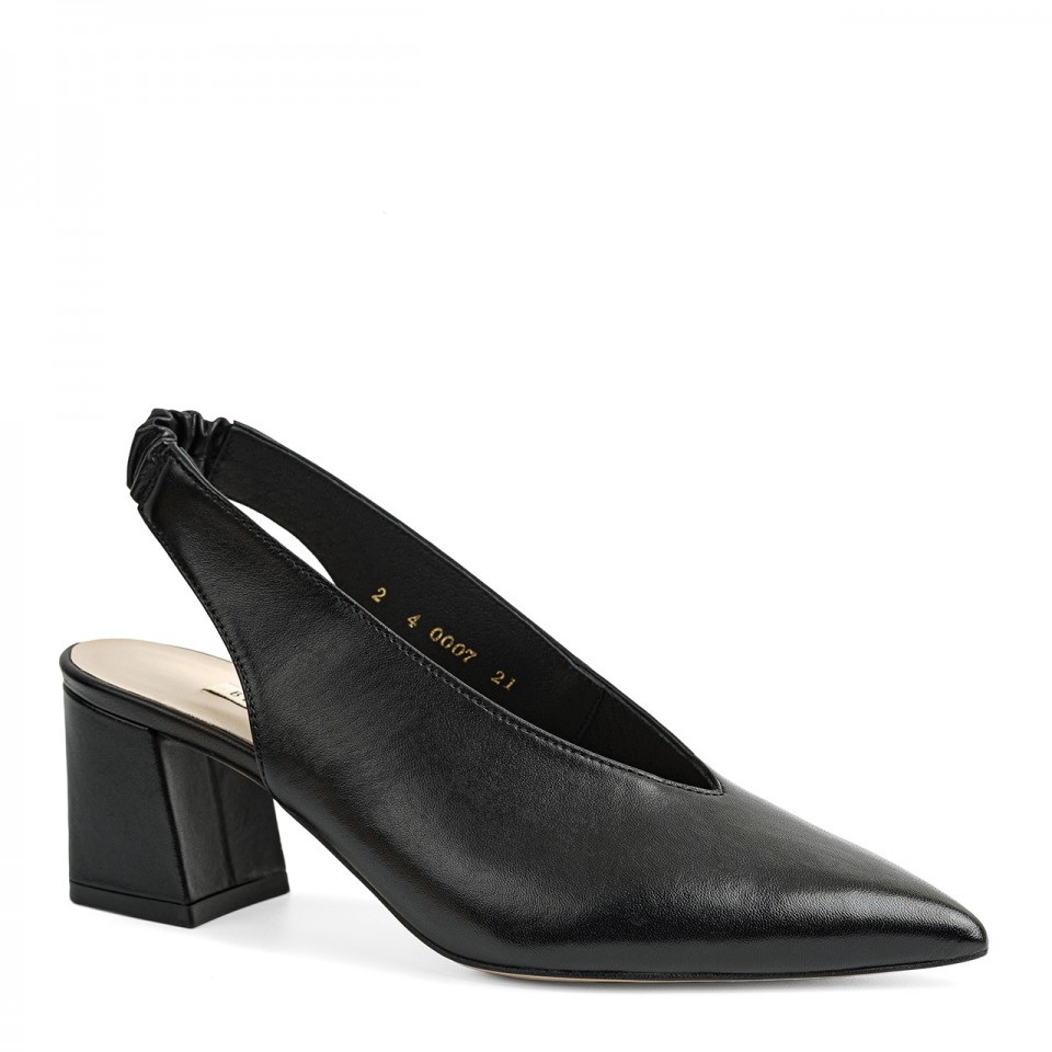 Elegant and minimalist black women's high-heeled pumps