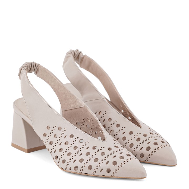 Openwork pumps in beige