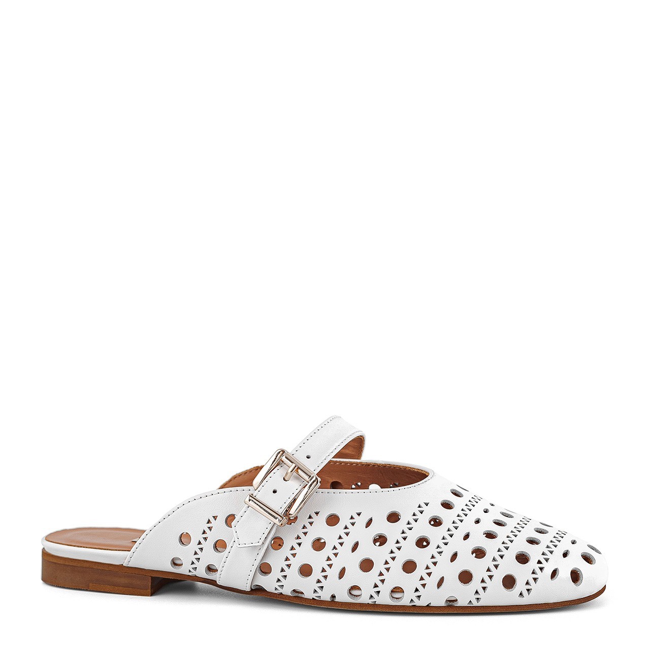 Białe ażurowe klapki wykonane z naturalnej skóry licowej z ozdobnym paseczkiem ze złotą klamerką