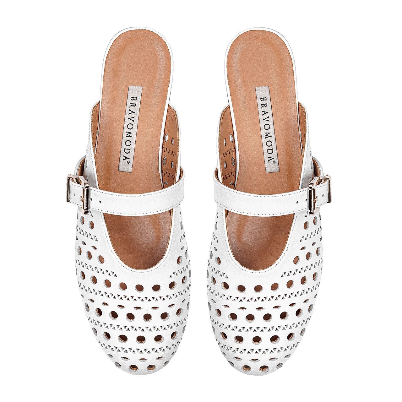 Openwork flip flops with adjustable strap