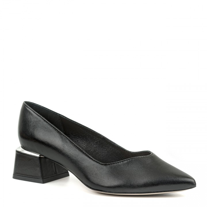 Black low-heeled pumps made of natural grain leather with a cutout at the front