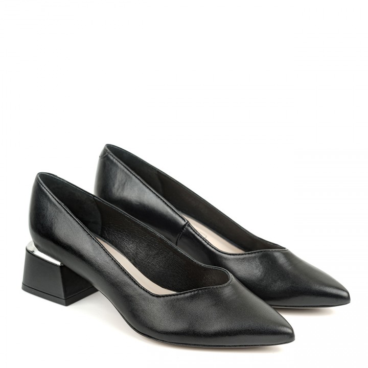 Black low-heeled pumps made of natural grain leather with a cutout at the front