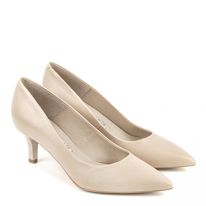 Beige high heels made by hand from natural grain leather